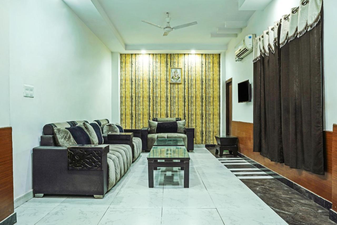 Oyo 18895 Hotel Kartikay Grand Hisār 外观 照片